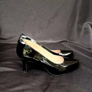 Excellent Condition Black Patent Shiny Pumps 3” Heels
